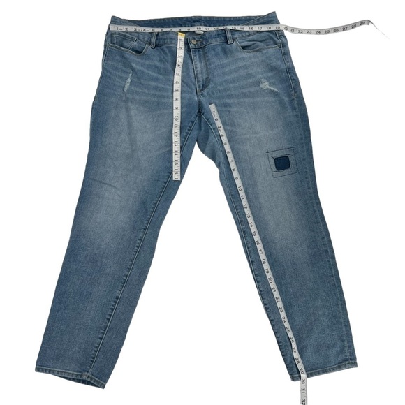 Old Navy Distressed Patchwork Jeans Size 20 Plus Women's - Picture 4 of 5